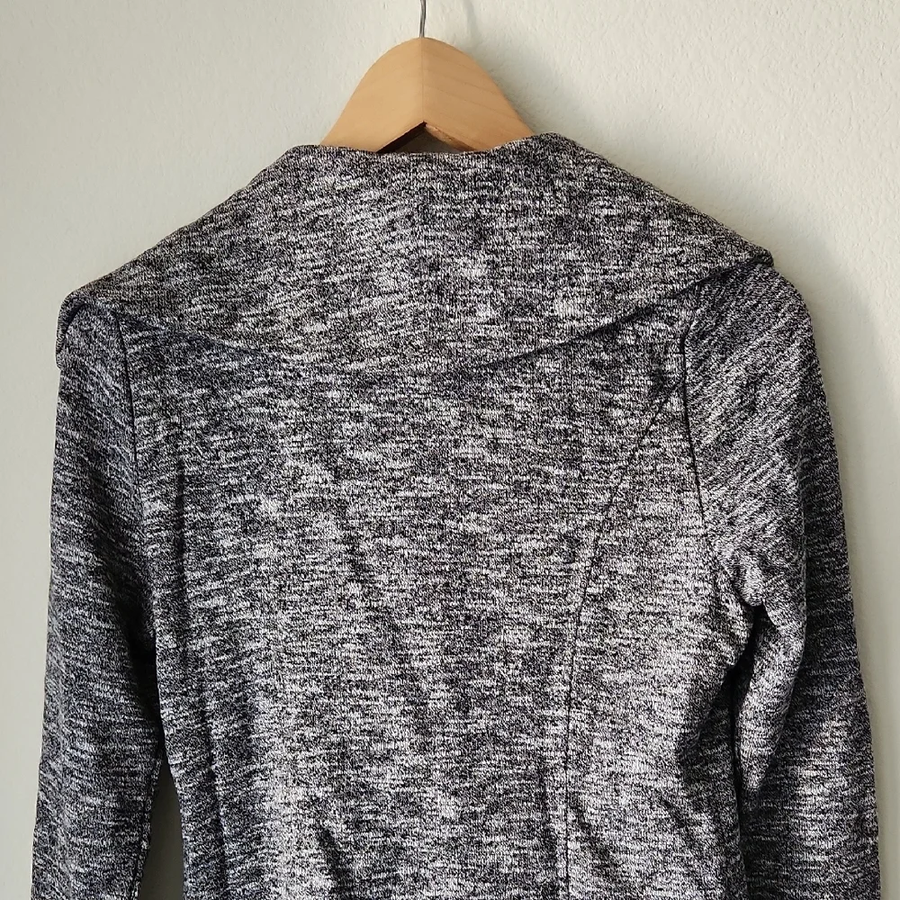 Mystree Textured Gray Knit Jacket Blazer Asymmetric Zip Drape Collar Sz S NWT